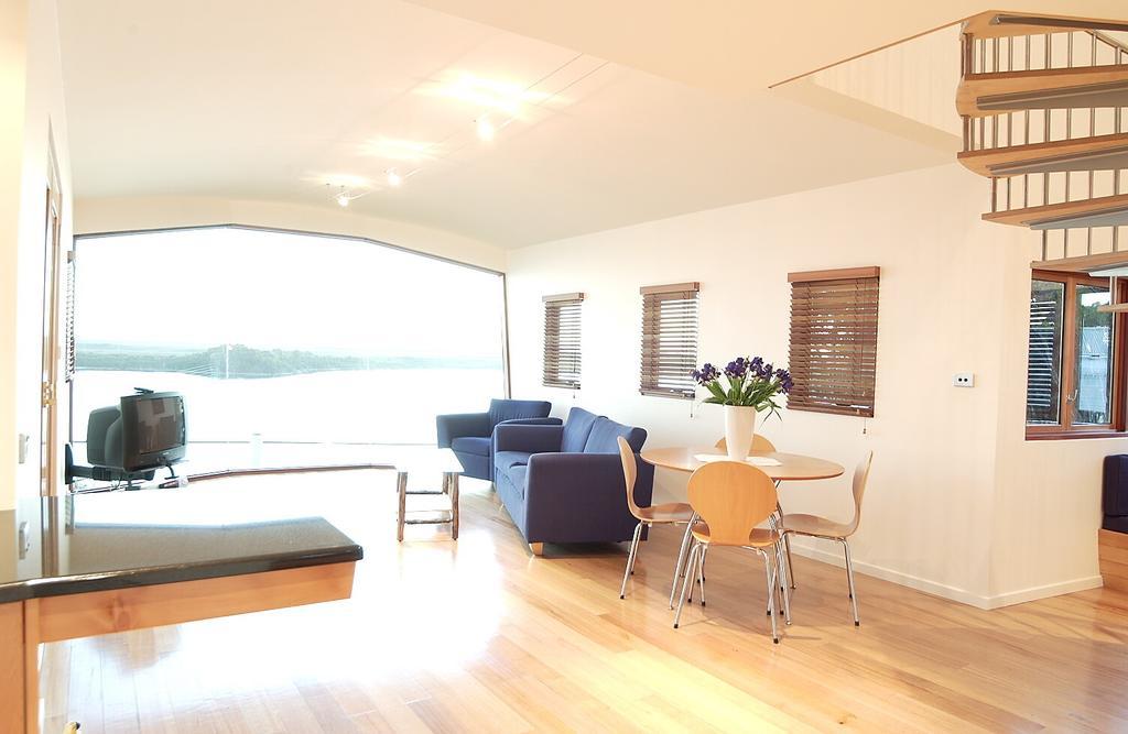 Wheelhouse Apartments Стран Стая снимка
